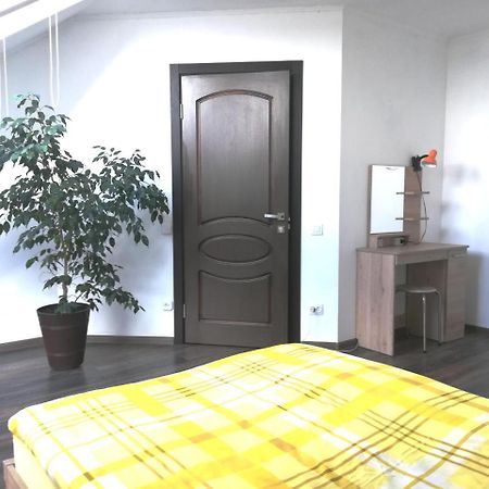 ברסט Guest House Аirport מראה חיצוני תמונה