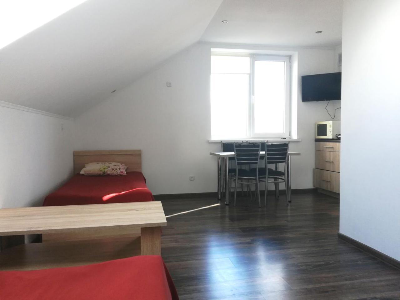 ברסט Guest House Аirport מראה חיצוני תמונה