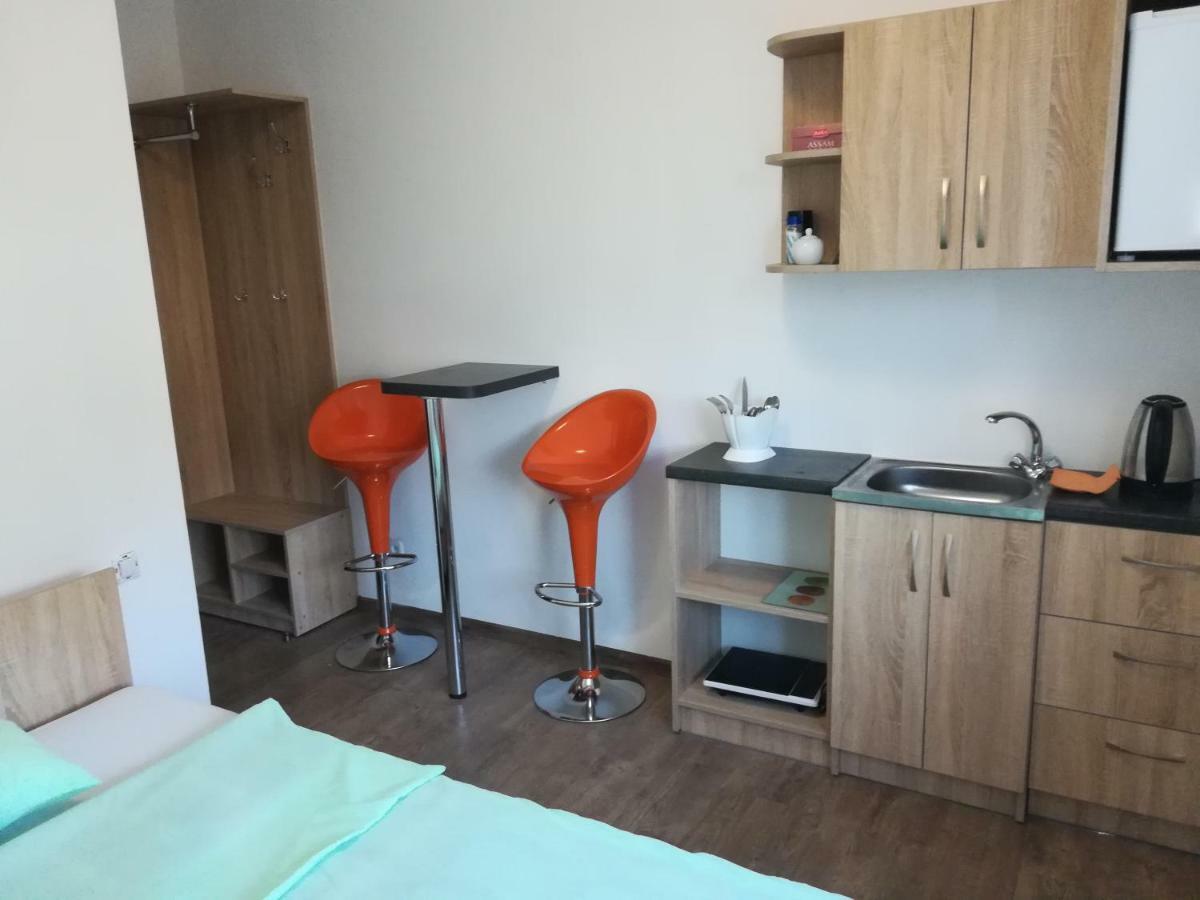 ברסט Guest House Аirport מראה חיצוני תמונה